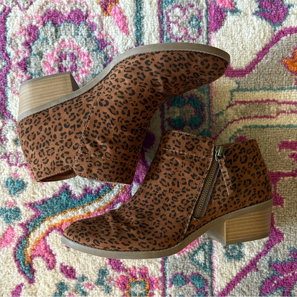 Time and Tru Leopard Print Ankle Booties - Brown/Black